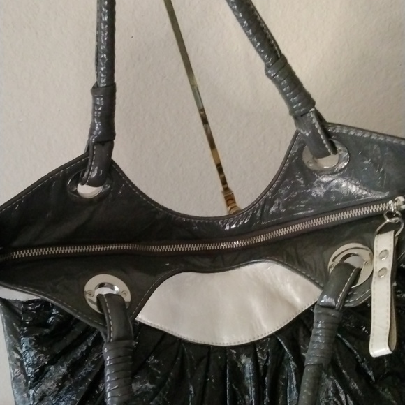 Guess color block tote - Picture 6 of 9